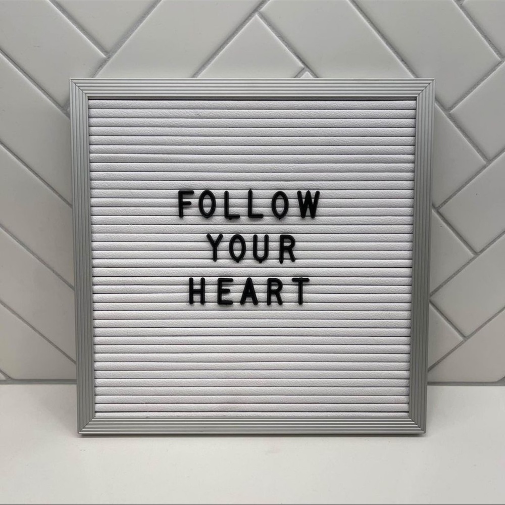 Square Letter Board Sign ✏️ White Vinyl Silver-tone Aluminum Frame Black Letters - Picture 2 of 9